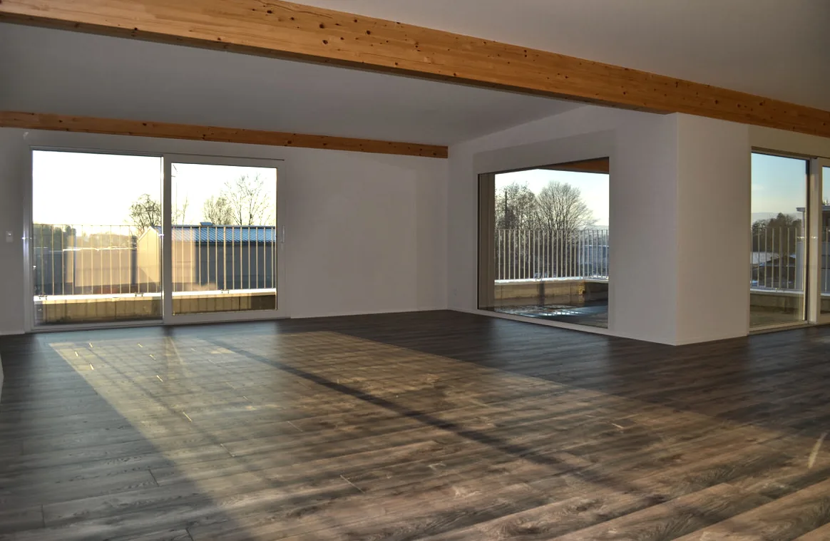 Büro mit Balkon zum Mieten in Murten